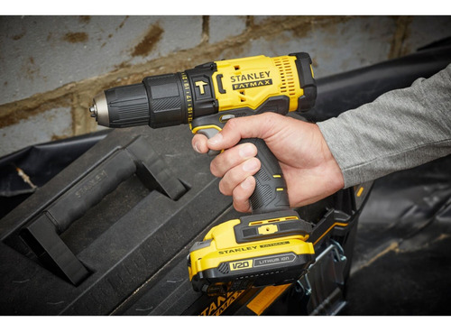Furadeira parafusadeira de impacto sem fio de 13mm Stanley SCD711C2K 20V + 2 baterías de 1.5Ah + acessório com maleta de transporte
