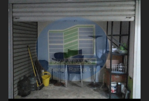 En Alquiler Local Comercial En El Multicentro Maiquetía.