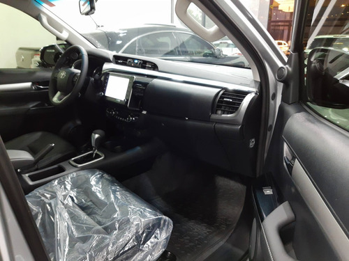 Imagem 13 de 15 de Toyota Hilux 2.8 D-4d Turbo Diesel Cd Srv 4x4 Automático