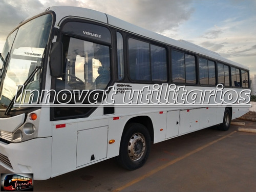 Imagem 2 de 15 de Comil Versatile Volks 17-230 C/ar Ano 2013 46 Lug. Cod 175