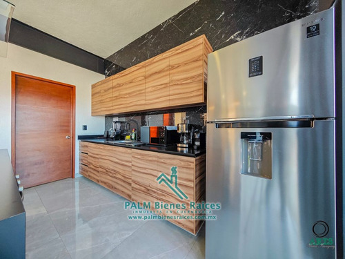 Casa Sola Con Alberca Climatizada, Brisas, 3 Recámaras, 3.5 Baños, 3 Autos, Seguridad 24hrs $6,350,000.00