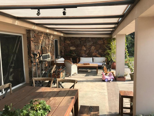 Vendo Casa De 3 Dormitorios En Altos De La Tahona