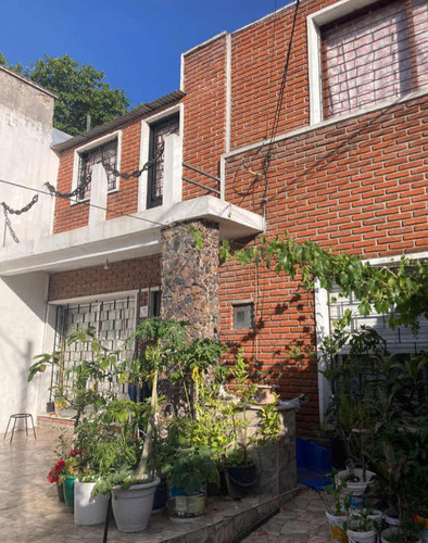 Casa De 3 Dormitorios, Garaje Y Barbacoa En Unió