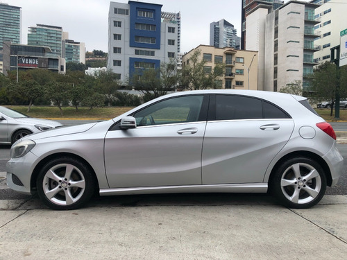 Imagen 3 de 8 de Mercedes Benz A 200 Cgi 2014