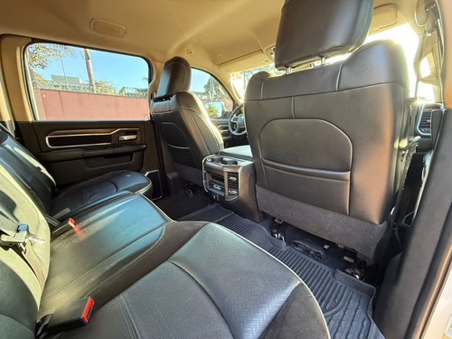 RAM Ram 3500 6.7 Laramie Cab. Dupla 4x4 Aut. 4p