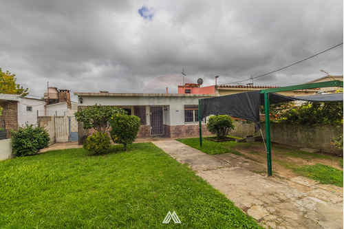 Casa 3 Dormitorios En Venta  Manga Muy Espaciosa