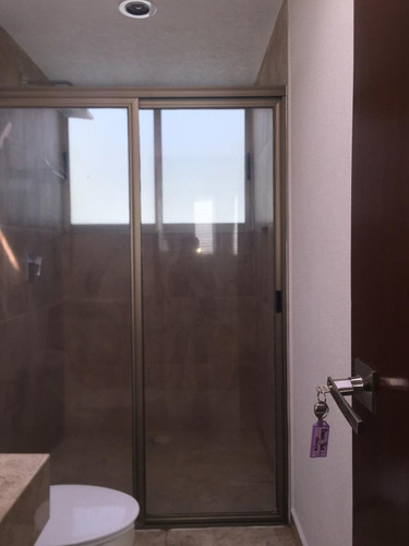 Imagen 10 de 26 de Casa En Venta En Privada Sobre Calle En Metepec