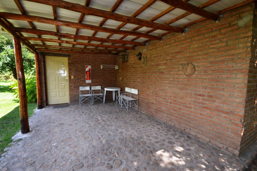 Dos Cabañas En Nono