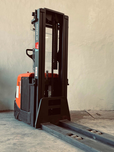 Apilador Bt Toyota Spe160, Bateria Nueva Italiana
