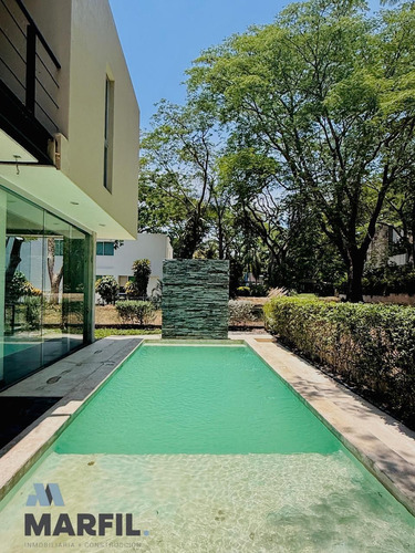 Hermosa Residencia Con Alberca En Venta En Condominio Privado Las Parotas Colima