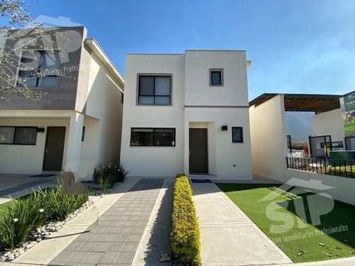 Moderna Casa En Venta - Dominio Cumbres