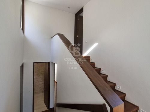 Moderna, Elegante, A Estrenar. Gran Vista Desde Cada Rincón