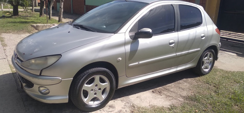 Peugeot 206 1.6 Xr Premium