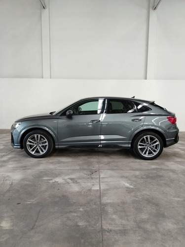 Audi Q3 2.0 SB 40 TFSI S line At