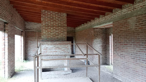 Quinta En Venta - 8 Dormitorios 5 Baños - Cocheras - 14.800mts2 - Salto