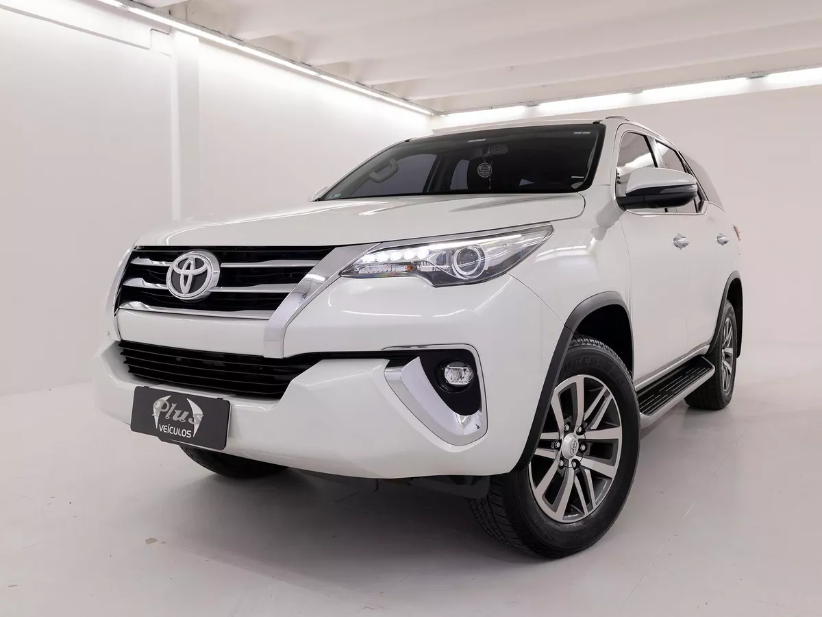 Toyota Hilux SW4 2.8 SRX 4X4 AUT.