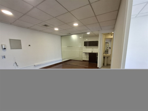 Lo Fontecilla 201, Recepción 3 Privados 2 Baños 2 Est.