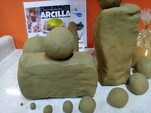 Imagen 5 de 10 de Nuevo 3 Kilos De Arcilla Humectada Para Crear Figuras