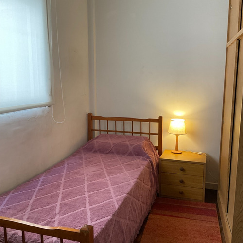 Alquiler De Habitación En Monte Castro, Capital Federal