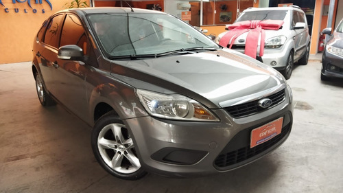 Imagem 2 de 10 de Ford Focus