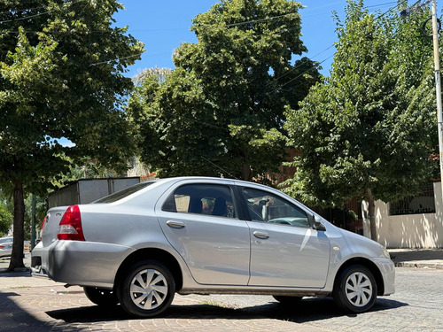 Toyota Etios 1.5 Sedan Xs