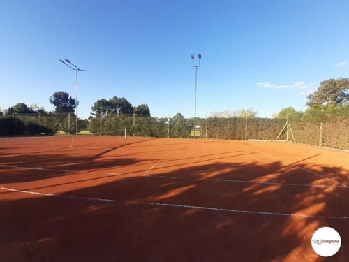 Terreno En Aero Country Club De 2000 M2