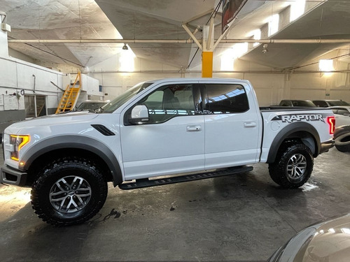 Imagen 4 de 15 de Ford Lobo Raptor 2018