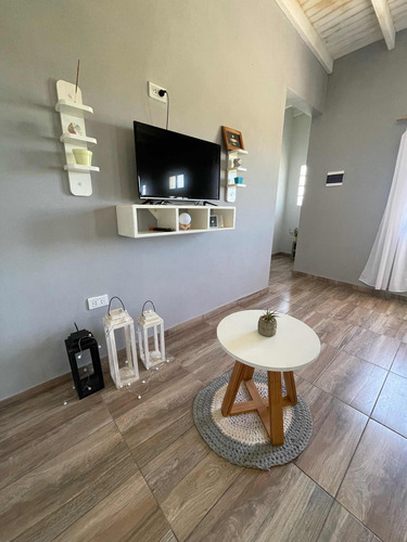 Casa Con Gran Parque Y Pileta