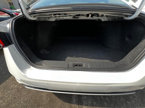 Nissan Sentra 2.0 Sense Mt