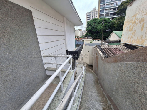 Estupendo Edificio Comercial En Venta Mls 24-27845 Sabana Grande