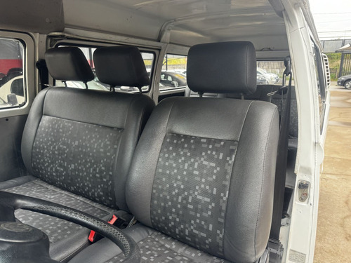 Volkswagen Kombi 1.4 FLEX STD 9 LUGARES