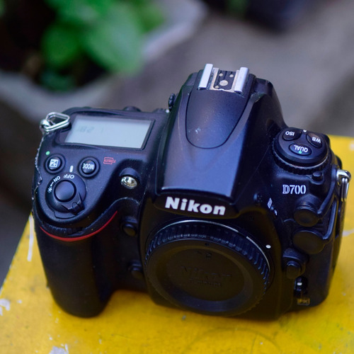 Nikon D700 (corpo, Bateria, Carregador) 97k
