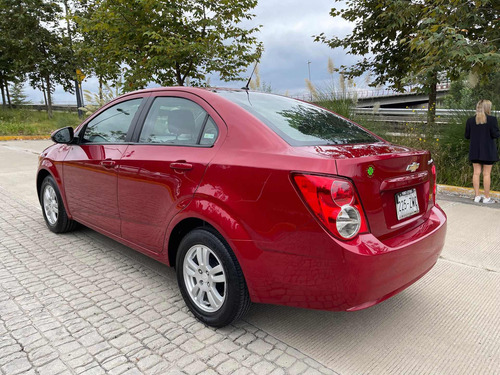 Imagen 6 de 11 de Chevrolet Sonic 2014 1.6 Lt Mt