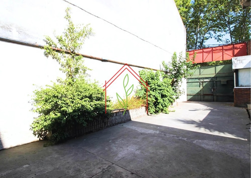 Excelente Local Industrial Con Renta.