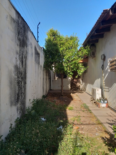 Imagen 3 de 12 de Venta De Terreno Con Casa Barcelona El Recreo