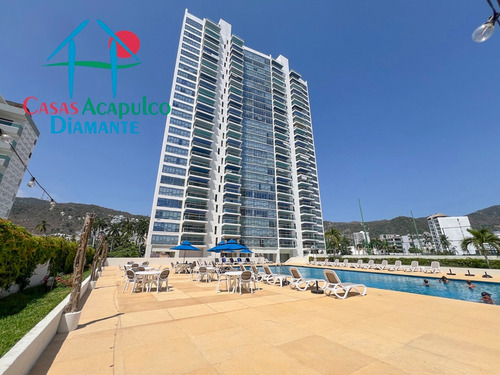 Vive Atardeceres Inolvidables Con Vista Parcial Al Mar En Acapulco