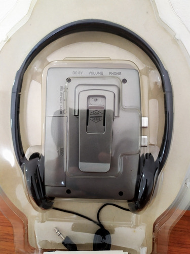 Imagen 3 de 3 de Walkman De Cassette Con Audífonos Nuevos 100% Vintage