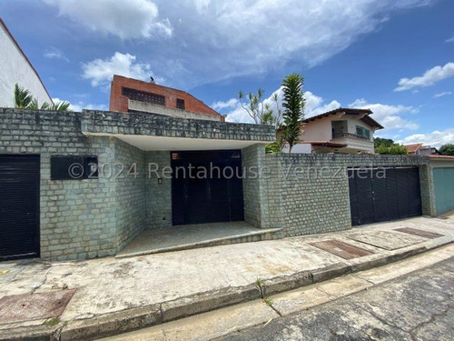 Venta De Imponente Casa Santa Paula