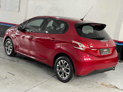 Imagen 3 de 25 de Peugeot 208 2016 1.6 Allure Touchscreen