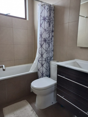 Casa Mediterránea En Condominio ,con Amplio Patio Privado