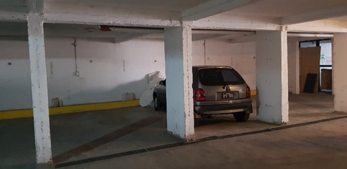 Cochera Cubierta En Venta Muy Cómoda En San Fernando