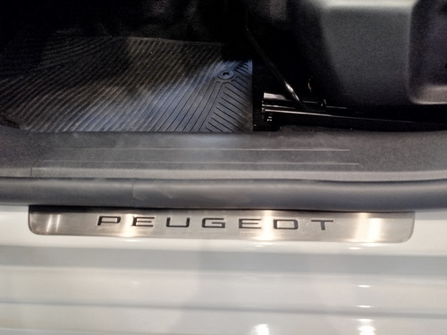 Peugeot 208 1.0T Gt