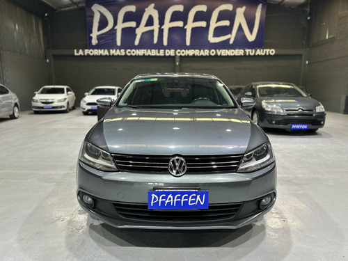 Volkswagen Vento 2.5 Luxury 170cv