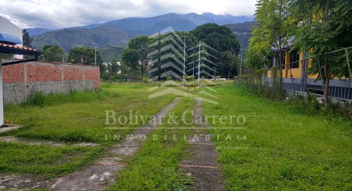 En Venta Terreno En Av Andres Bello, Merida, Codigo: B&c0-112     Feb24