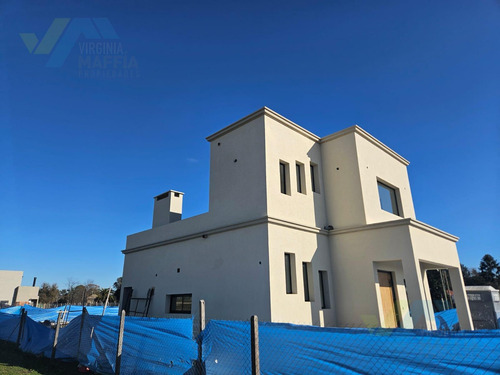 Casa En Venta Santa Elisa 4 Amb. - Pilar Del Este . Oportunidad!