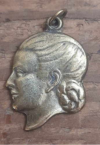 Antigua Medalla Eva Peron De Bronce