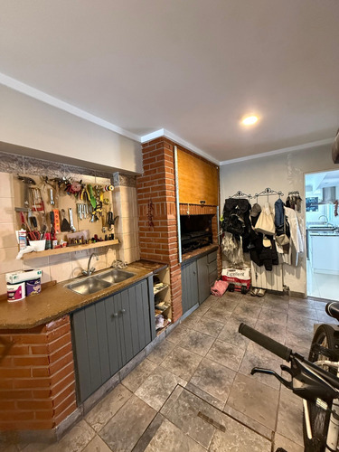 Venta- Casa 4 Ambientes - Barrio San Carlos
