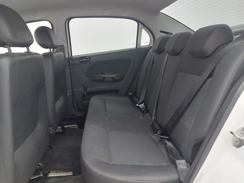 Volkswagen Voyage 1.0 12V MPI TOTALFLEX 4P MANUAL