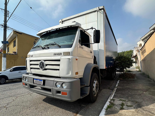 Vw 23210 Worker Cummins Baú Sider Com Plataforma Hidráulica