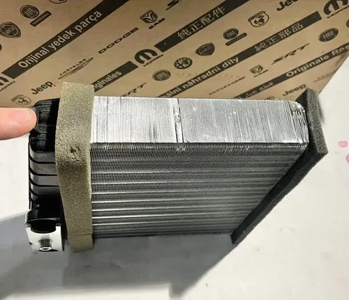 Radiador De Calefacción THERMOTEC Para FIAT PUNTO (176) Y BARCHETTA (183) - Recambio Compatible